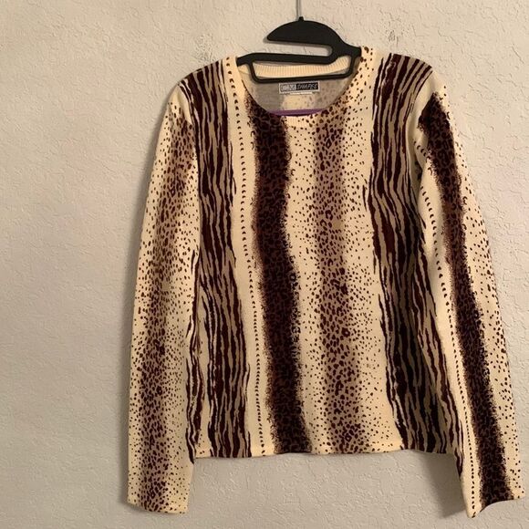 C.M.Chapes Women’s Long Sleeve Sweater Size L - Picture 1 of 8